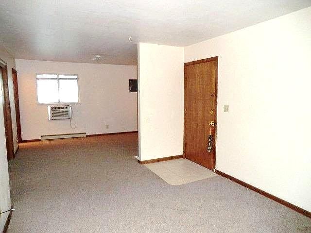 2nd image of 713 Cedar Dr APT 16