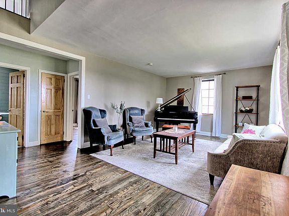 5th image of 4206 Hazelwood Ave