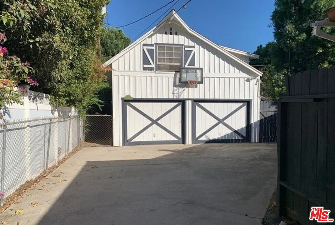 1 bed, 1.0 bath, 1000 sqft, $2,600 — Photo 3