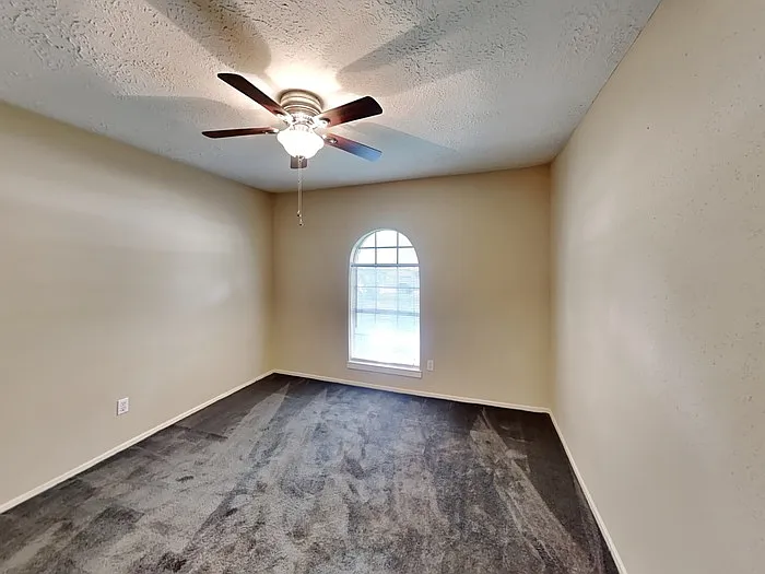 16627 Blackhawk Blvd — Photo 13