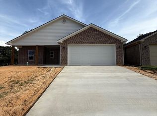 1419 Eric Dr, Nacogdoches, TX 75964