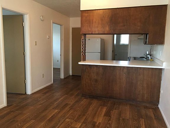 2nd image of 407 6th St N