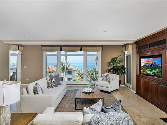 2nd image of 5430 La Jolla Blvd #C203