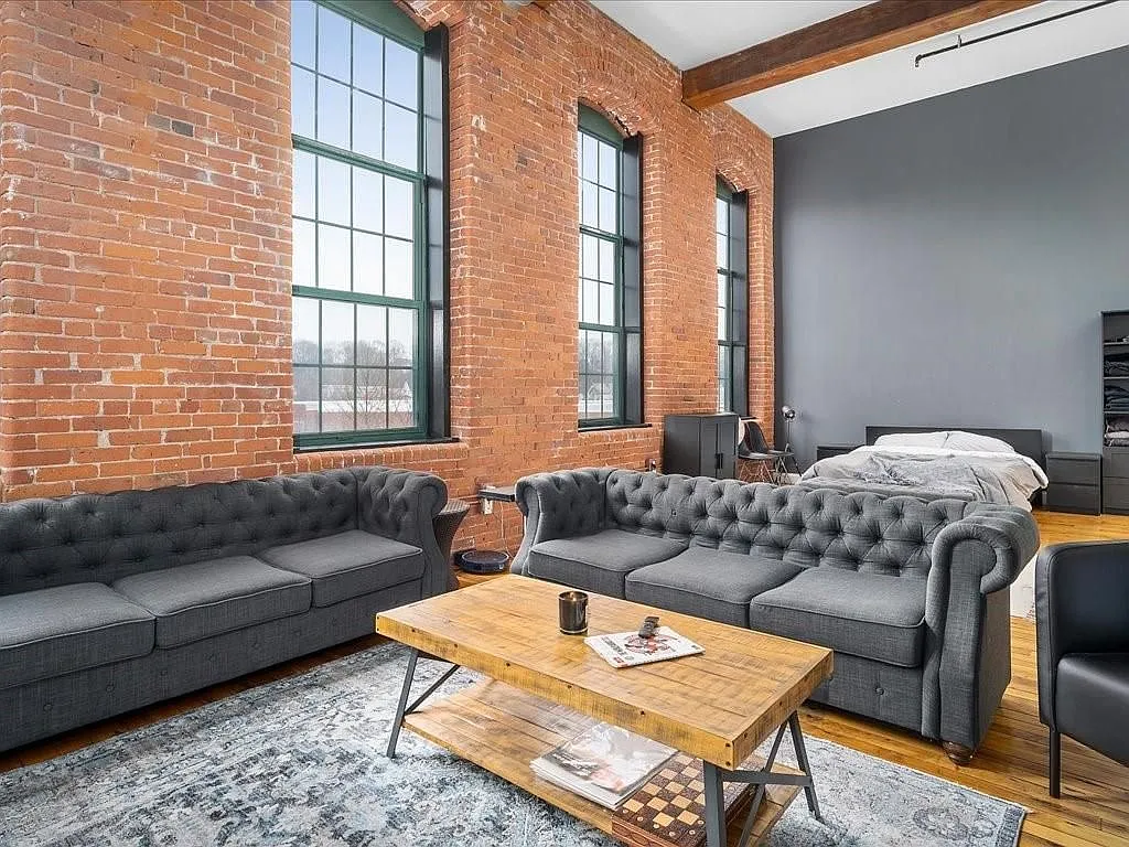 1 bed, 1.0 bath, 950 sqft, $2,000 — Photo 2