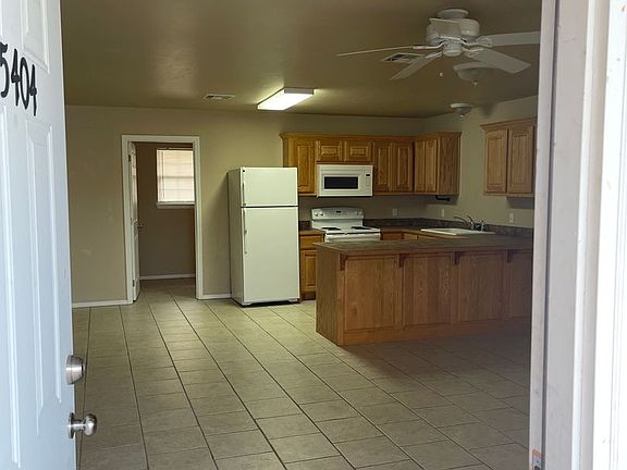 2nd image of 15396- 15406th Cres #3537