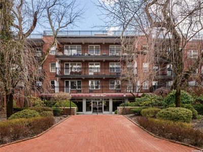 30 Stoner Avenue #3-F, Great Neck, NY, 11021
