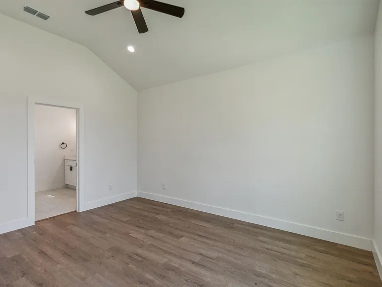 4617 Pickett St — Photo 16