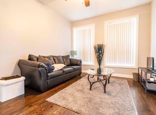 2545 N Sheffield Ave #210, Chicago, IL 60614