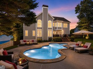 1010 River Mist Dr, Suwanee, GA 30024