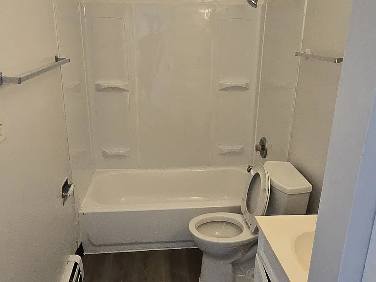 1125 Dickens Way #B — Photo 11