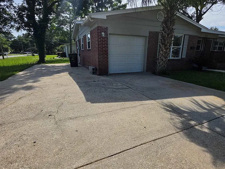 3131 N 10th Ave — Photo 1