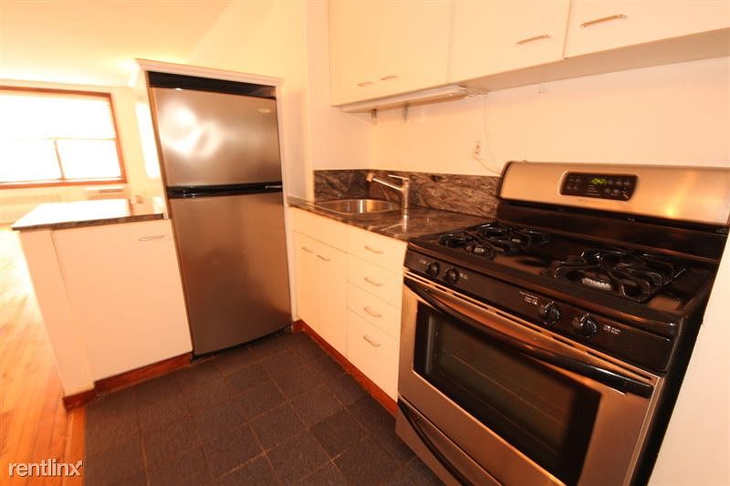 2nd image of 650 Washington St #3C