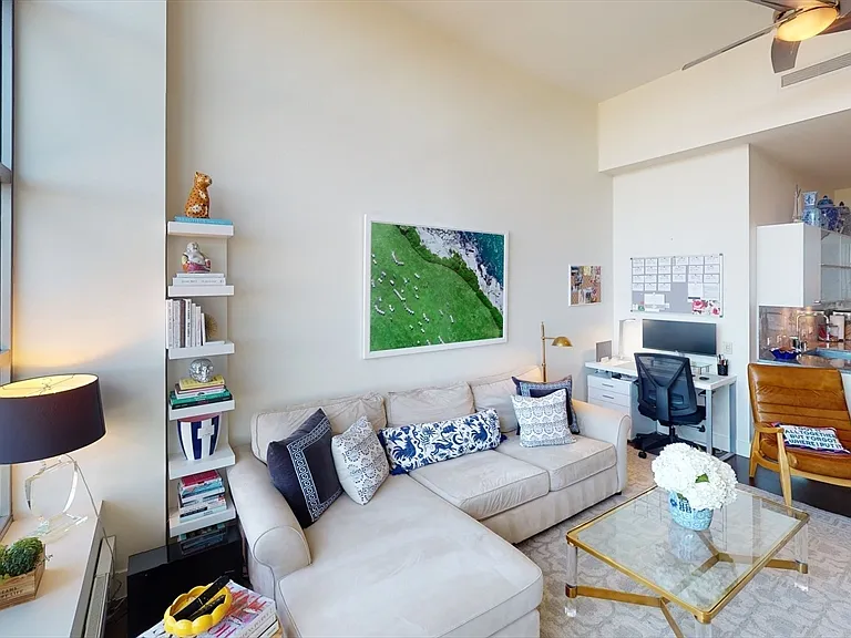 360 Newbury St #503 — Photo 3