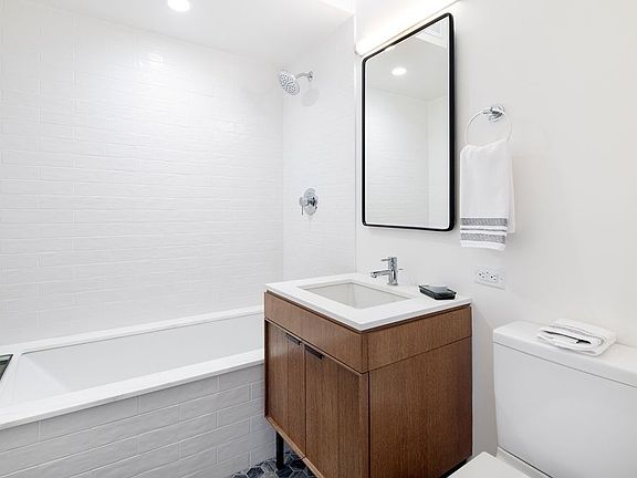 5th image of 420 E 54th St APT 2104