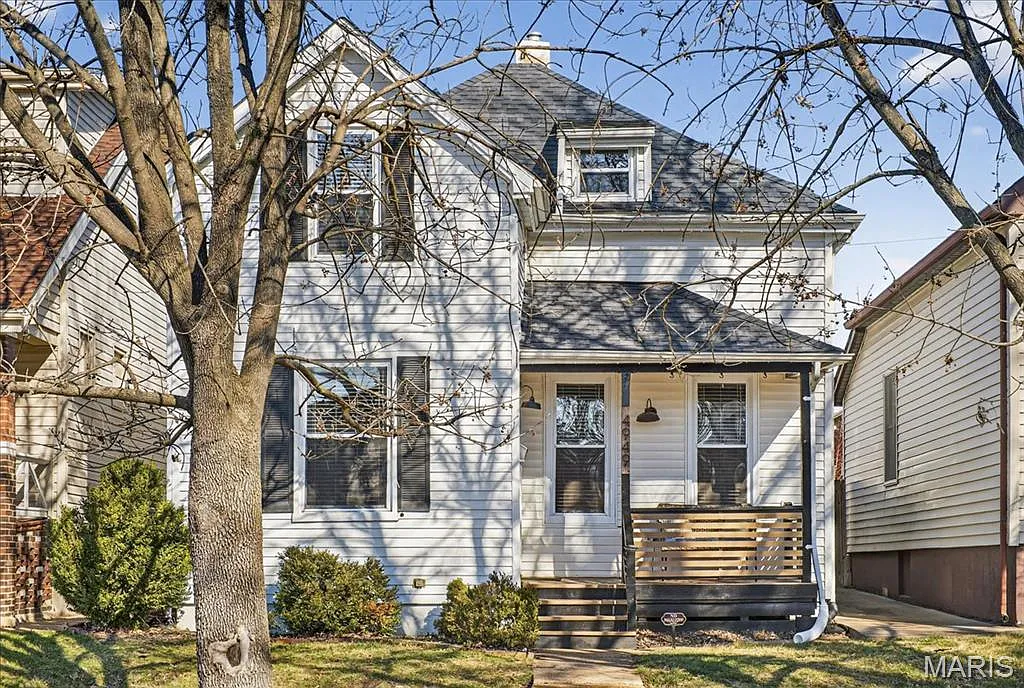 4949 Blow St photo 1