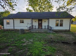 710 E 1st St, Scammon, KS 66773