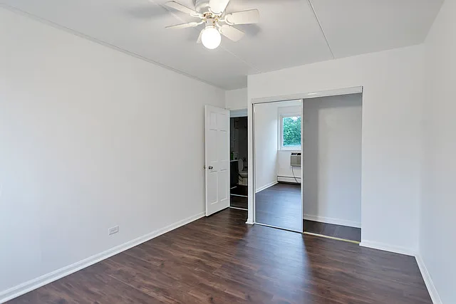 5011 Valley Ln — Photo 3