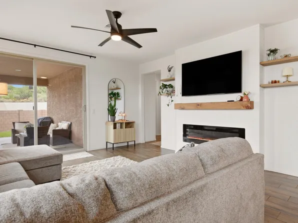 10071 S Rolling Water Dr, Vail, AZ 85641