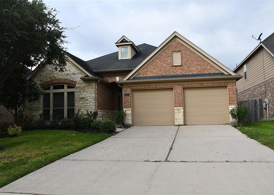 1st image of 15827 Juniper Shores Dr