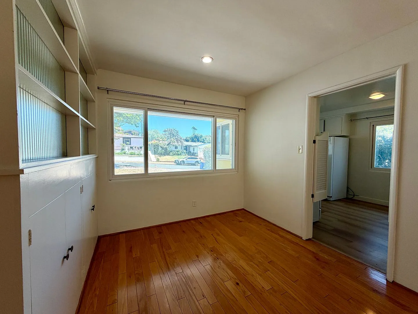 Charming 3 Bed 2 Bath Home In Westchester! — Photo 3