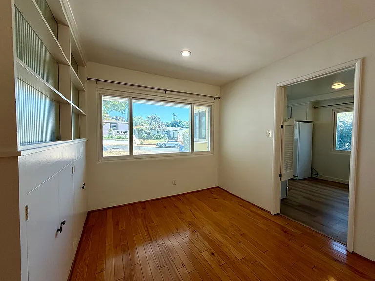 7328 W 88th Pl — Photo 3