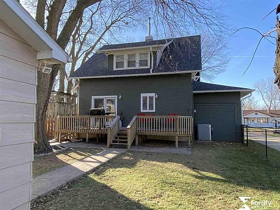 2nd image of 1012 N Blackburn Ave