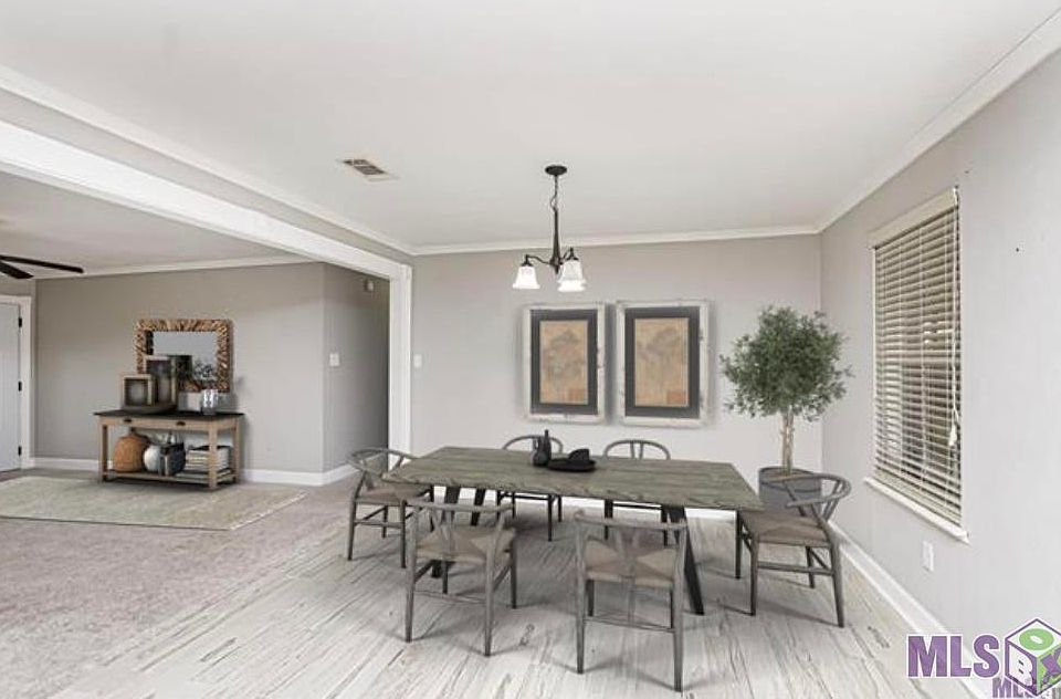 1st image of 10096 Lake Park Ave