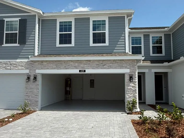 459 Thompson Village Ave #MAIN — Photo 2