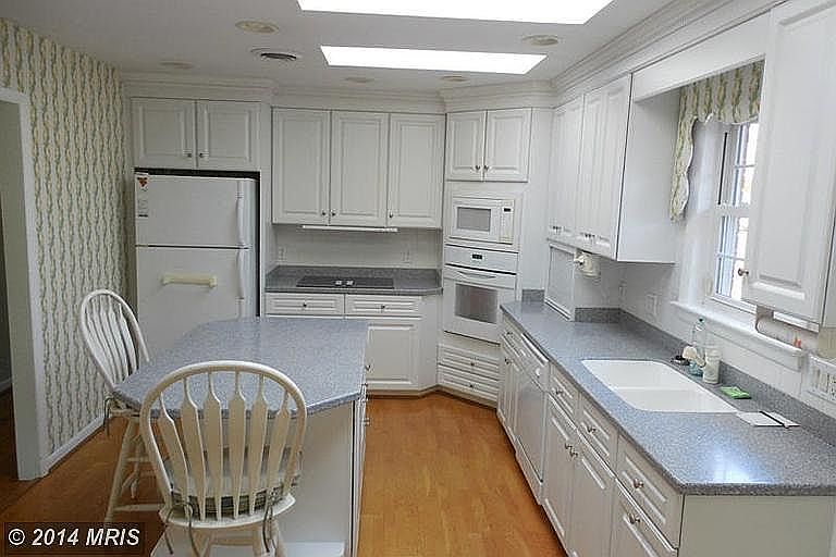 2nd image of 315 Greenbriar Rd
