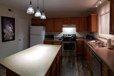 1st image of 40 Jamestown Ct APT 101