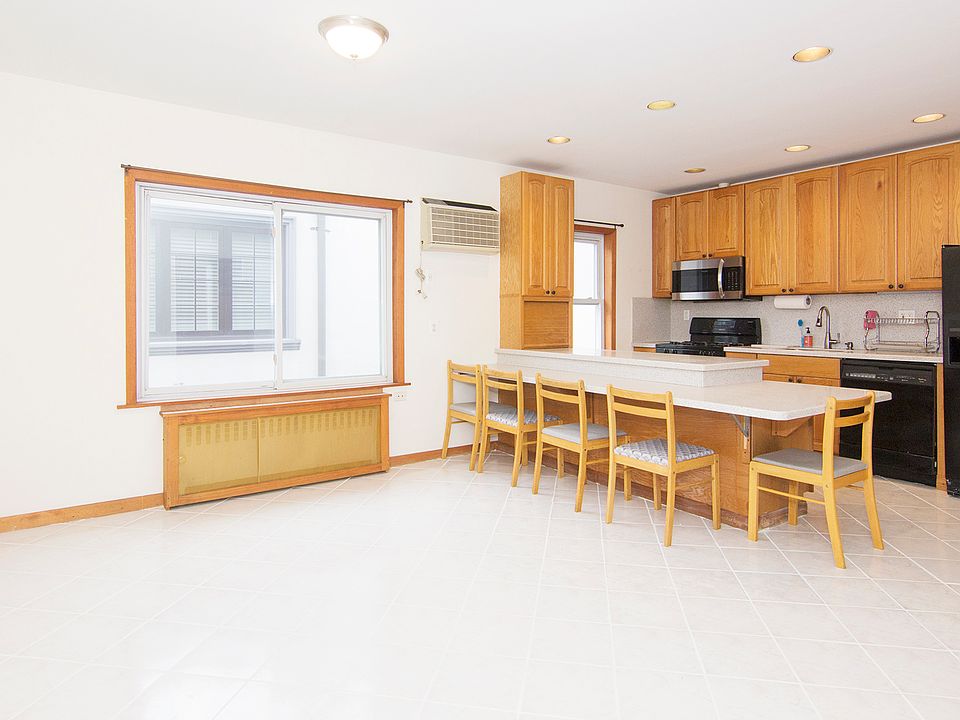 1st image of 2265 37th St #2