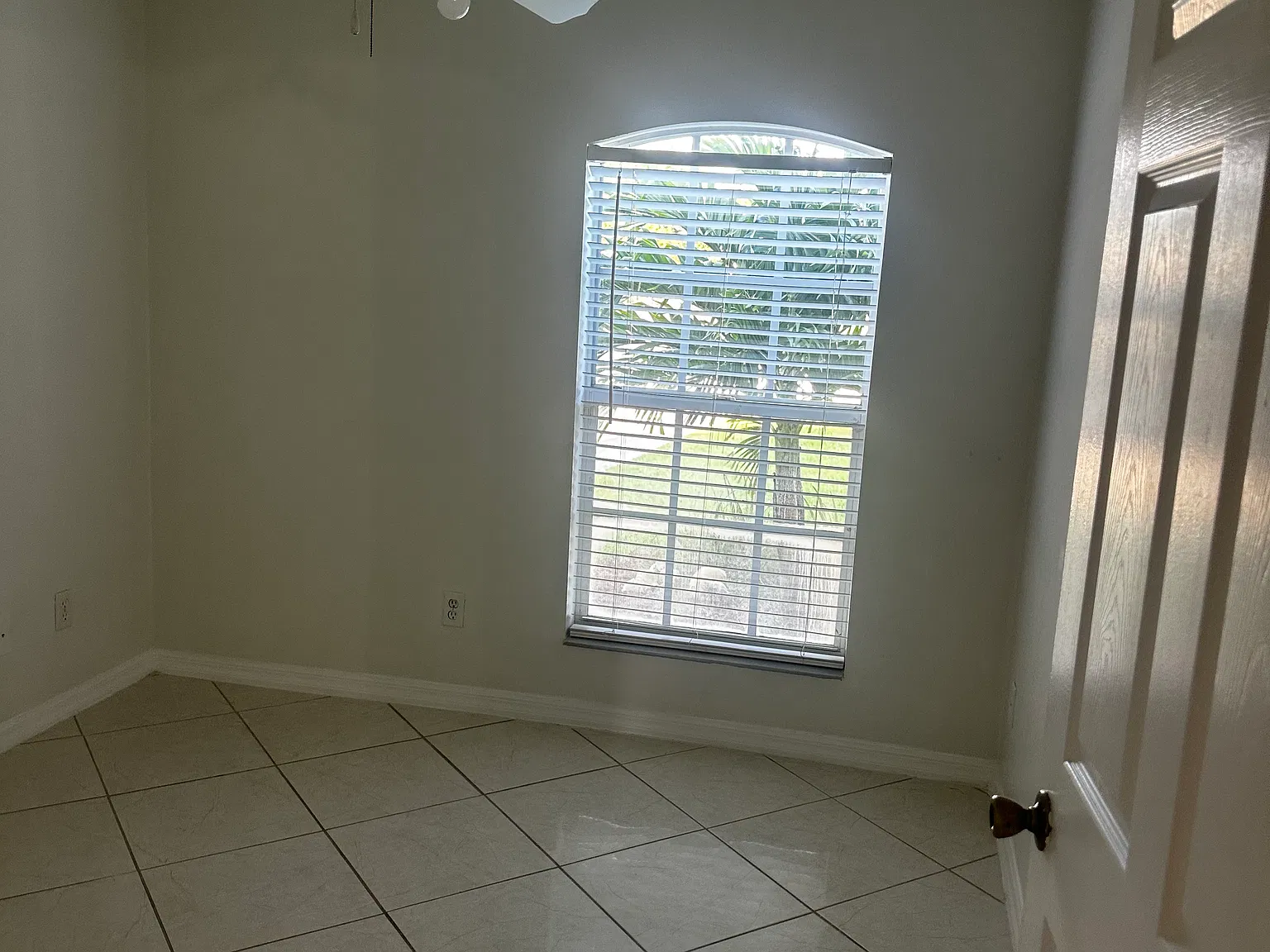 3 bed, $2,500 — Photo 2