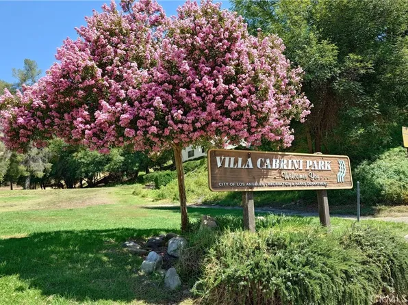 7802 Via Tortona, Burbank, CA 91504