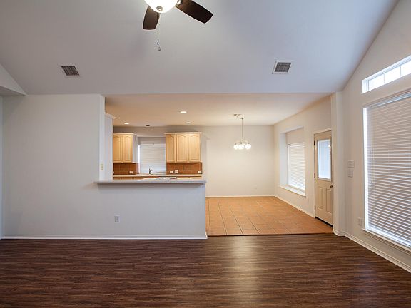 3rd image of 2908 Hagen Dr