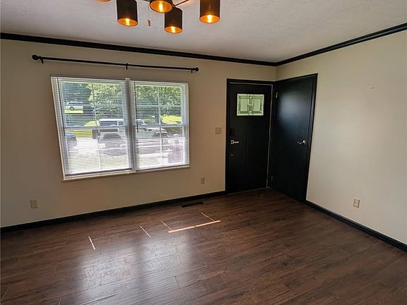 5th image of 116 W Bernadine Drive