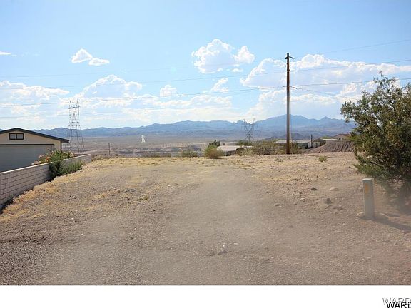 2nd image of 3067 Oak Pl