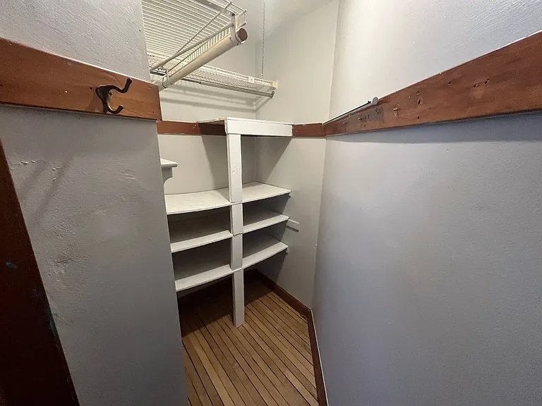4575 S Packard Ave — Photo 15