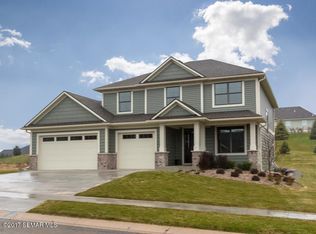 5375 Scenic Oak Dr SW, Rochester, MN 55902
