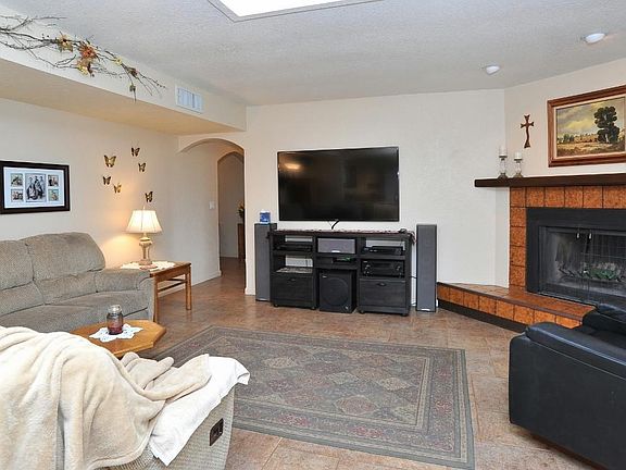 3rd image of 4770 N Avenida Del Conejo