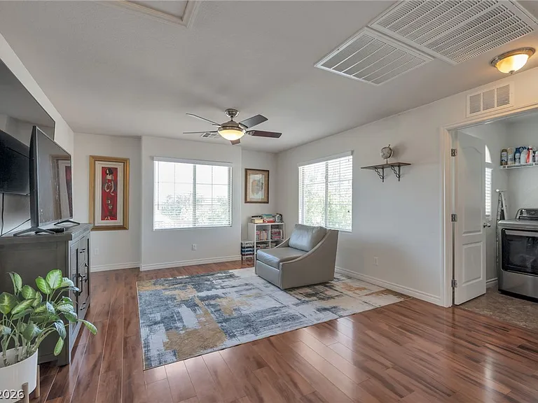 10391 Montes Vascos Dr — Photo 12