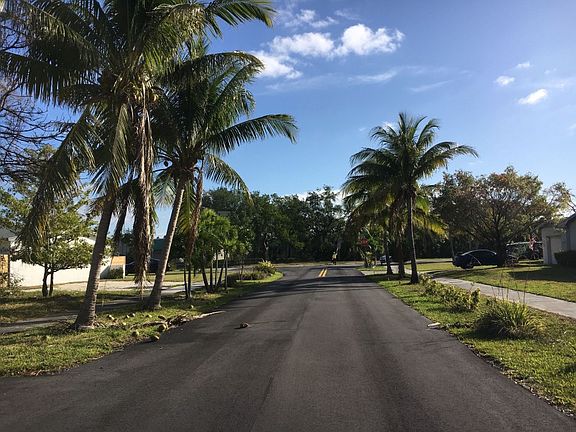 5th image of 19030 SW 89th Ave