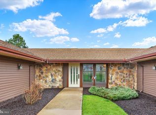 1864 Azalea Dr, York, PA