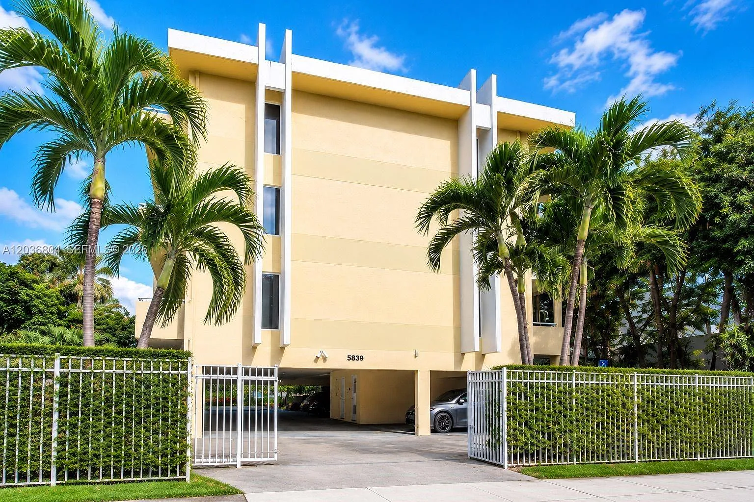 Sunset Point Condo — Photo 1