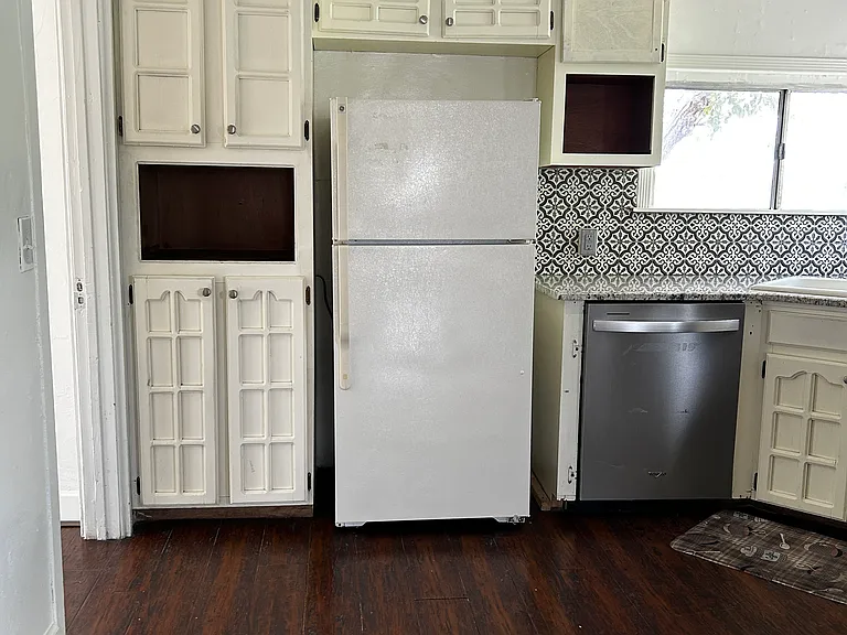 4406 La Luz Ave — Photo 35