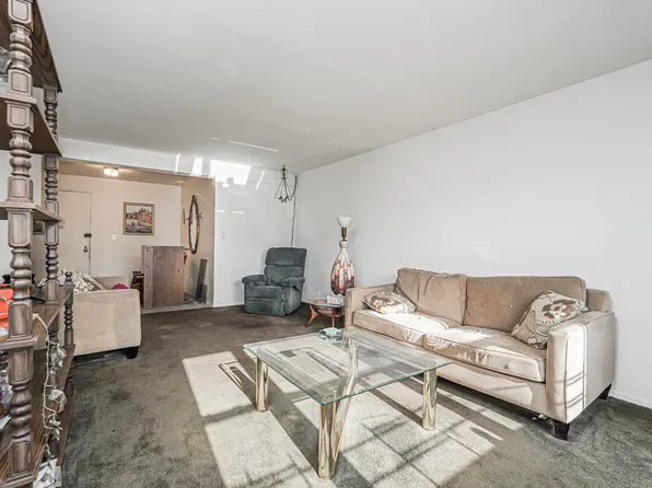 3845 Shore Parkway image 8 of 18