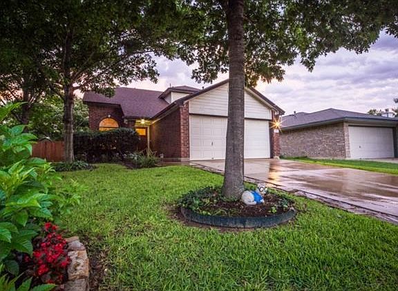 Beautiful, Updated Home in Sought After Blockhouse Creek Subdivision