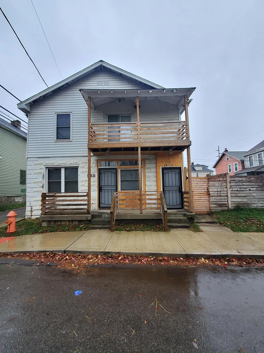 345 Dakota Ave photo 1
