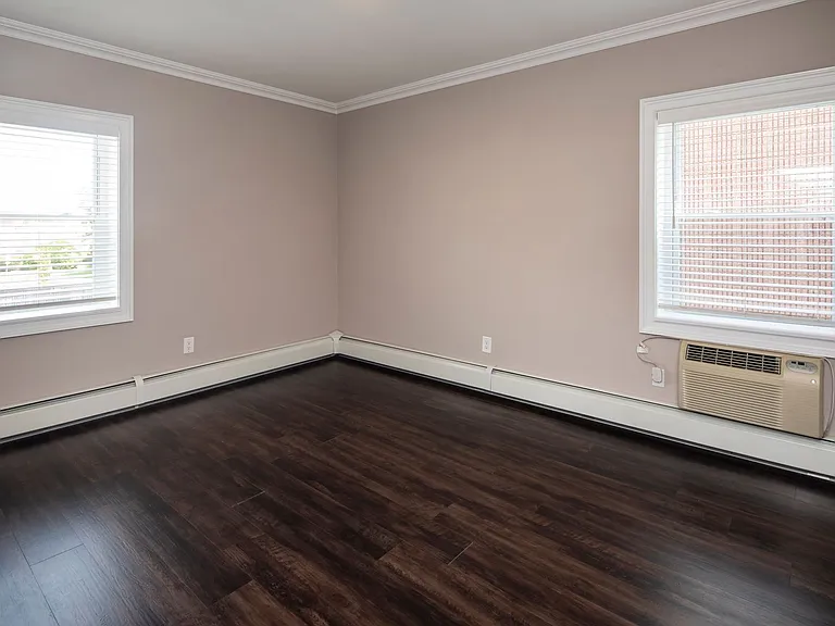 30 Euclid Ave — Photo 33