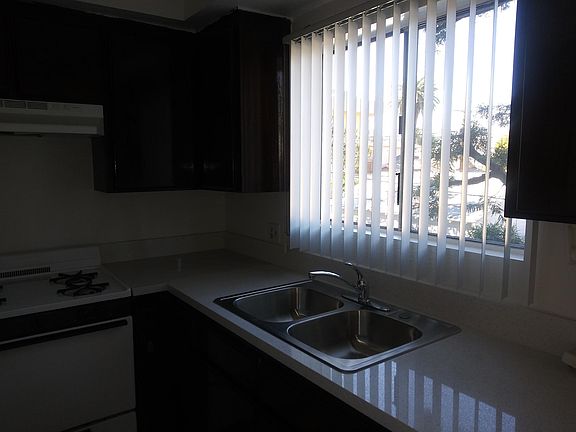 5th image of 815 Myrtle Ave APT 7