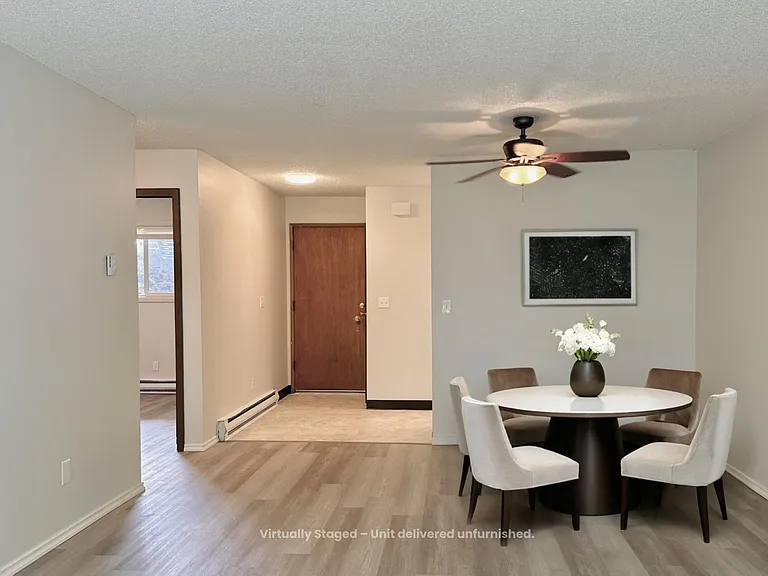 319 E 6th St — Photo 18